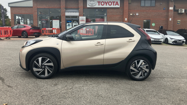 Toyota Aygo X 1.0 VVT-i Edge 5dr Petrol Hatchback